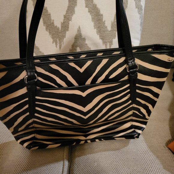 Coach purse - Picture 2 of 3